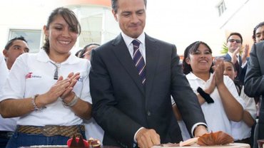 Mexicanos reclaman a Peña Nieto en su cumpleaños