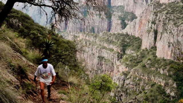 Levantan admiración corredores rarámuris que participaron en ultra trail de España