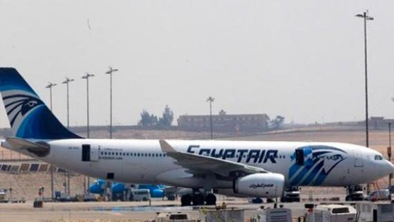 Desaparece en la ruta París-El Cairo un avión con 69 pasajeros