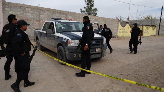 Juárez: ejecutan a uno y lesionan a un menor que iba con él