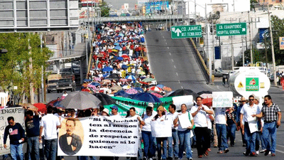 Mas de mil 500  maestros de Chihuahua salen a las calles a protestar por reforma educativa 