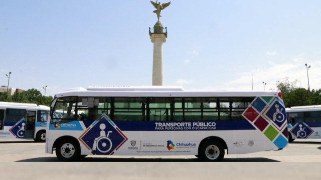 Entregan 9 buses adaptados en Chihuahua