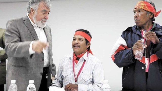 Siguen campaña de denuncias en el DF, gobernadores indígenas