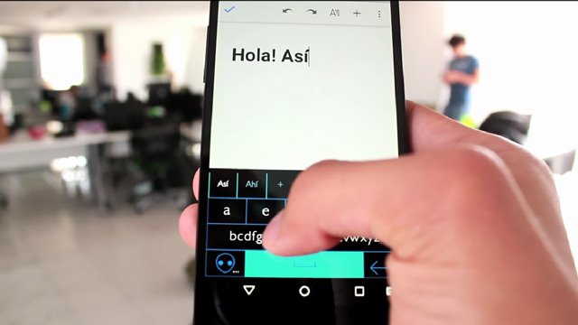 Mexicanos crean teclado para escribir más rápido en WhatsApp
