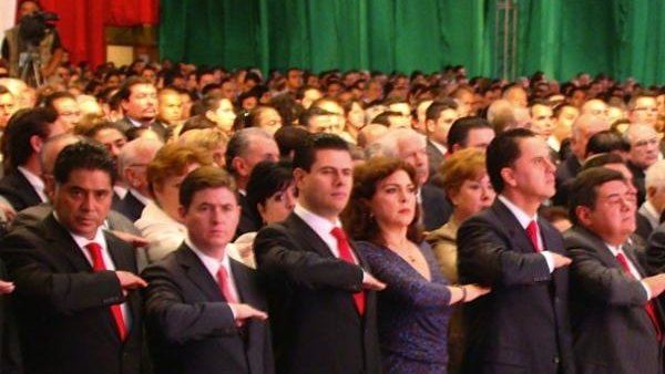 14 gobernadores acompañando  a Duarte