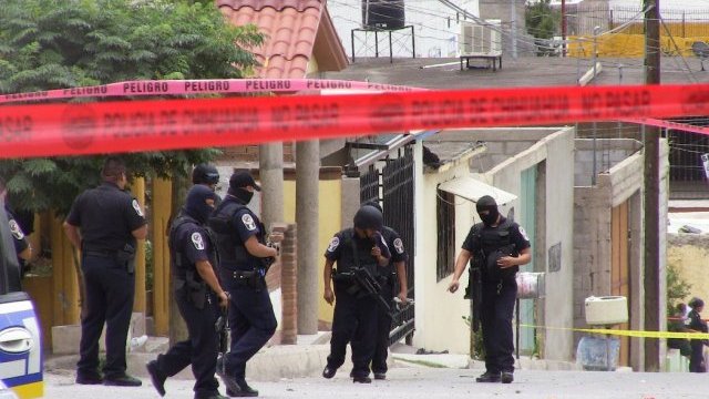 Dos hombres, víctimas de matones en la Diego Lucero