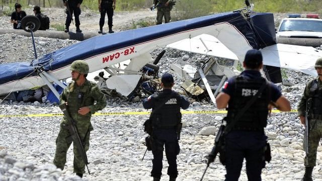 Muere empresario al estrellarse avioneta en Monterrey