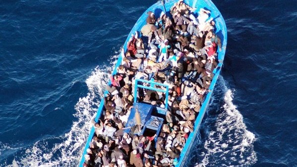 Guardia Costera italiana rescata a tres mil 690 migrantes en el Mediterráneo