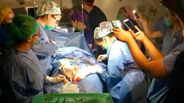 Hospital Central: se fue la luz, y alumbran las cirugías con celulares