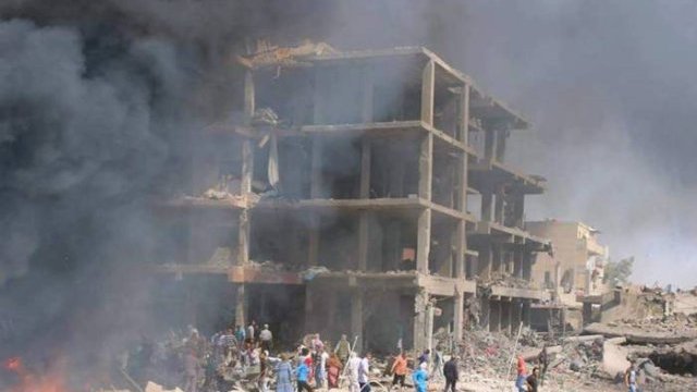 Explosión simultánea de coches bomba deja casi 50 muertos en Siria