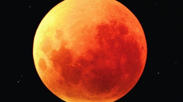Eclipse lunar se registró durante la madrugada
