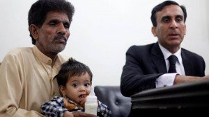 Retiran cargos contra bebé acusado de asesinato en Pakistán