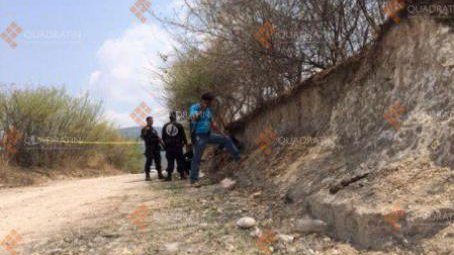 Hallan fosa clandestina en Iguala; investigan si cuerpos son de normalistas