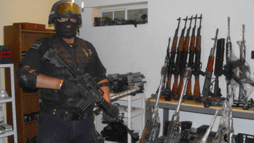 Descubren federales tienda de armas en Ciudad Juárez