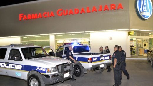 Detienen empleados a asaltante de Farmacias Guadalajara