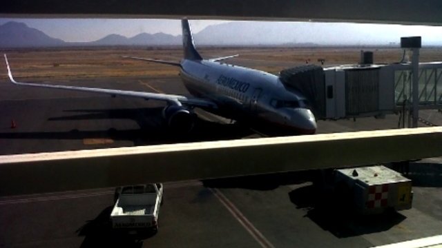 Se retrasa vuelo en Chihuahua porque el avión ¡se congeló!