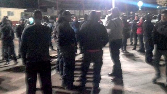 Amenazan policías de Madera con renunciar 