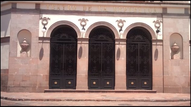 A la venta Teatro de la República en Querétaro: Domínguez