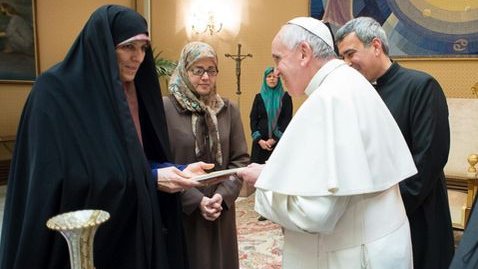 Por primera vez, El Vaticano recibe a delegación iraní de mujeres
