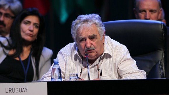Tenemos que integrarnos:Mujica 