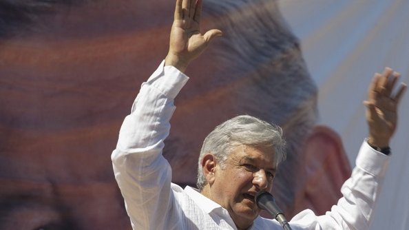 AMLO destapa a Sansores para gobierno de Campeche en 2015