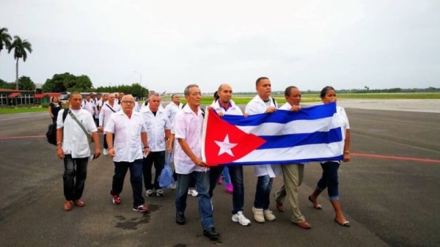 Ante el abandono del gobierno, llegan médicos cubanos a Juchitán