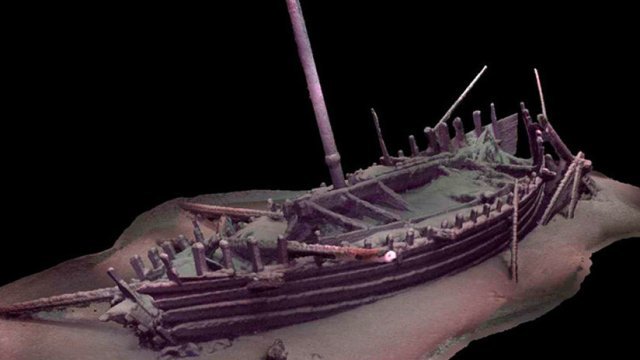 Descubren la nave intacta más antigua del mundo, en el fondo del mar Negro