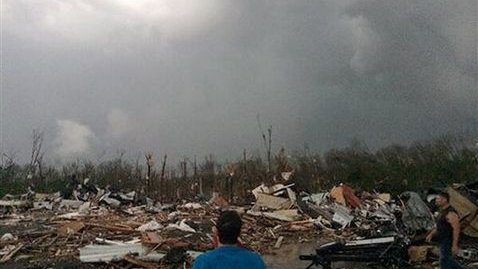 Tornados dejan muerte y desolación en Medio Oeste y Sur de EEUU