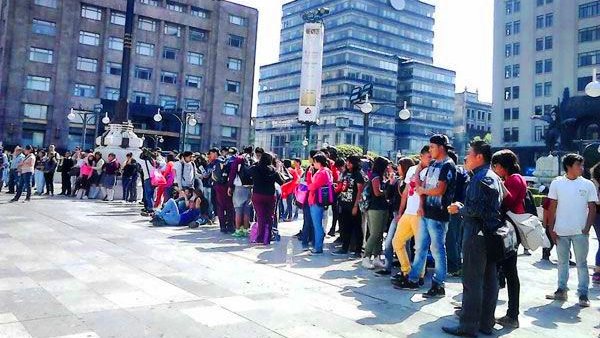 Alumnos de las PLC del DF se solidarizan con estudiantes de Baja California
