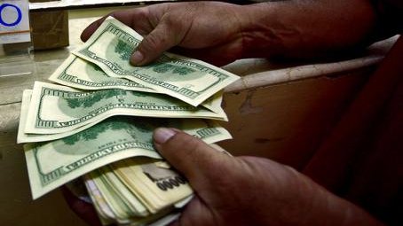 Remesas suben 26 % en pesos por tipo de cambio; tocan récord
