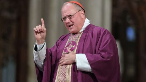 El arzobispo de Nueva York testifica por un caso de abusos sexuales