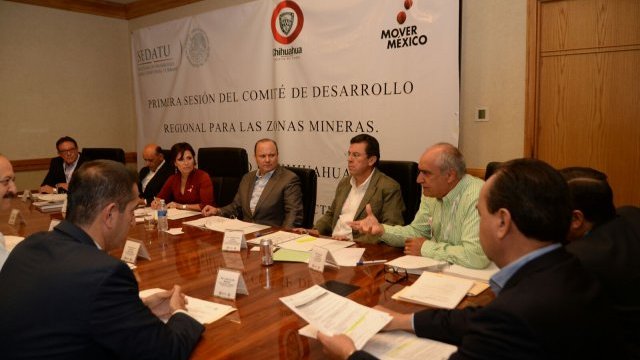 Firman convenio para impuesto minero en favor de los municipios