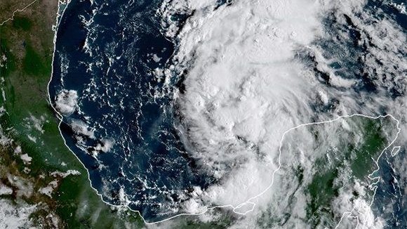 El huracán Harvey, con categoría 4, es declarado potencialmente mortal en el estado de Texas