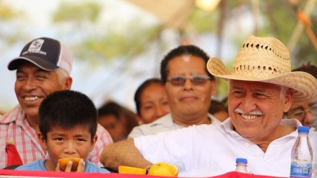 Lisandro Campos inicia campaña por la diputación del Distrito XV