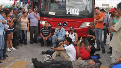 Liberan a los 17 detenidos por bloqueos contra el Vivebús