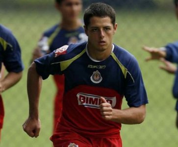 “Chicharito”, en Top ten de goleadores