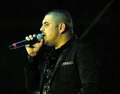 Desconoce multa 'El Komander' por cantar narcocorridos 