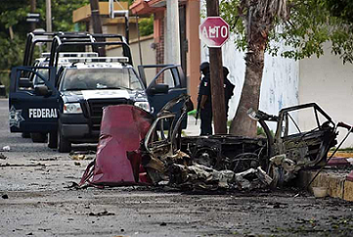 Explota coche-bomba en Hidalgo; 4 policías heridos
