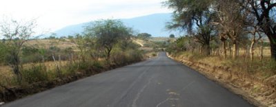 Otra carretera para El Llano en Llamas