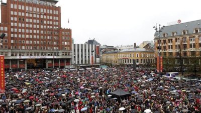 Unos 40 mil noruegos cantaron la canción más odiada de Breivik