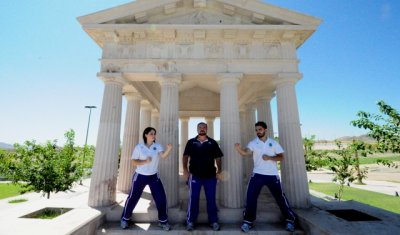 Gaby y Memo Domínguez, al Mundial de Karate