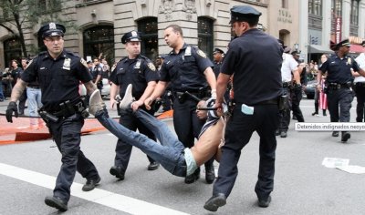 Casi un centenar de indignados neoyorquinos arrestados durante una marcha pacífica