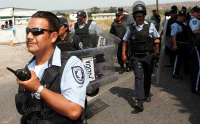Policías allanan oficinas del Movimiento Antorchista en Morelos