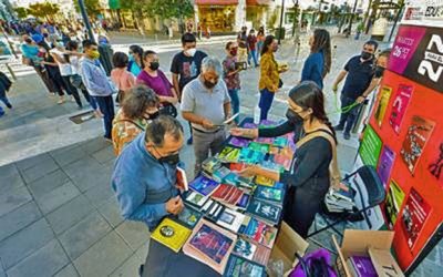 1 Kilómetro de Libros en Chihuahua: asistencia rebasó la capacidad de organizadores