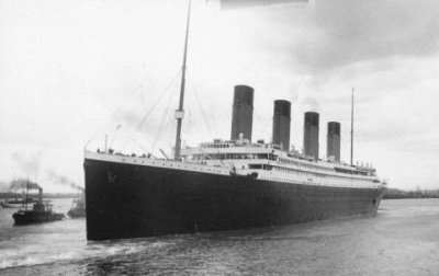 Descendientes de víctimas conmemoran en Southampton la partida del "Titanic"