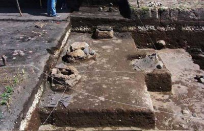 Hallan 12 tumbas de mil años de antigüedad