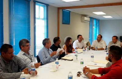 Antorchistas se reúnen con el delegado de Gobierno de Baja California en San Quintín
