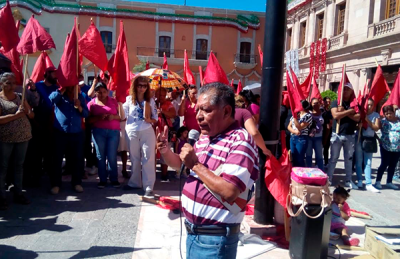 Manifestación pacífica en Saltillo; piden audiencia con el mandatario estatal