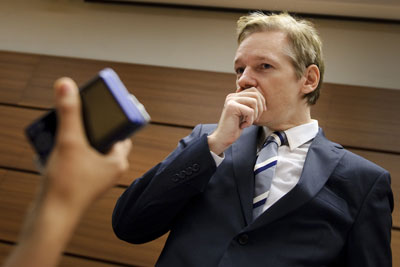 Transfieren caso Assange a corte de terrorismo