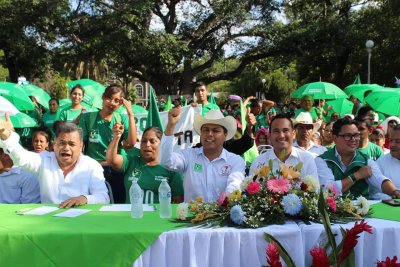 En su cierre de campaña, Lázaro Espinosa se compromete a llevar progreso a Jaumave
